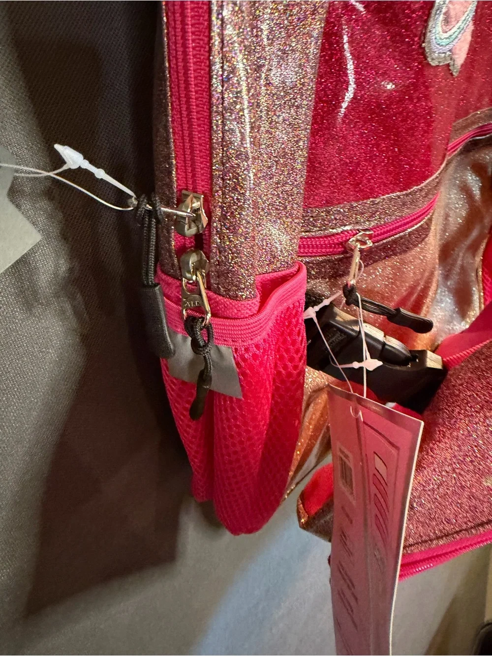 Locker Club shiny pink